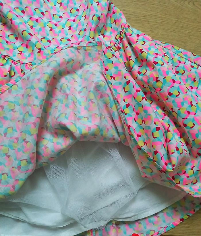 Très belle robe colorée - photo numéro 3