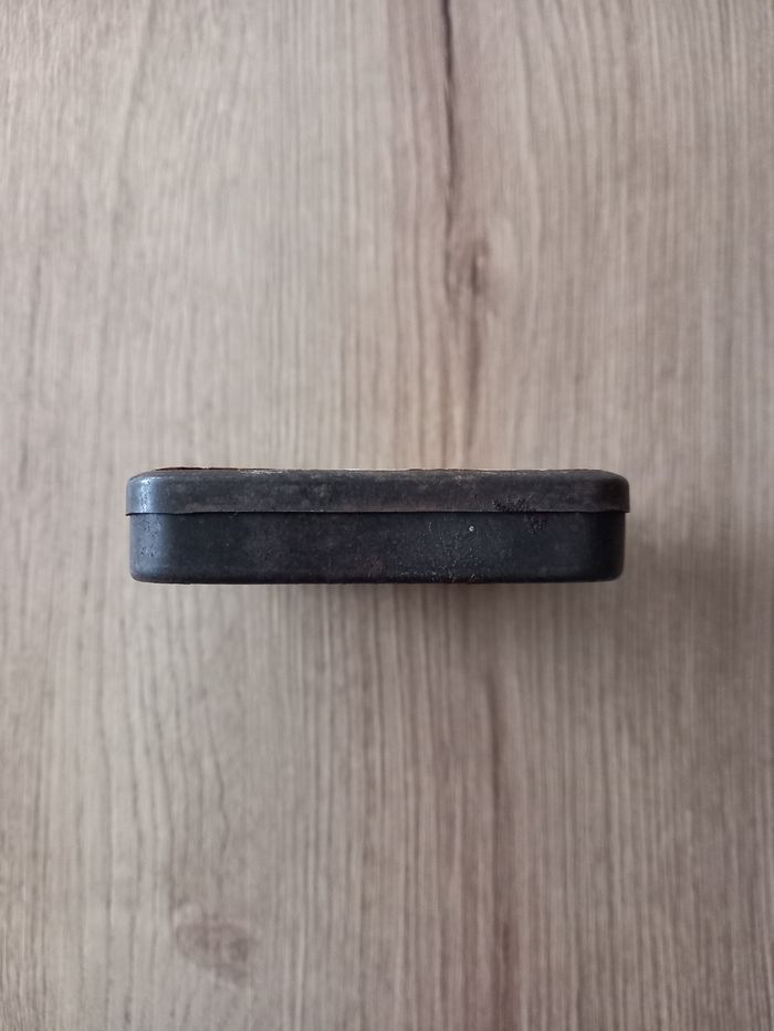 Boite ancienne en métal. - photo numéro 4