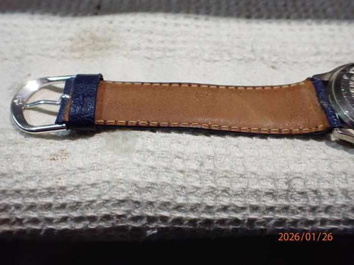 original montre mappemonde ultra plate - photo numéro 9