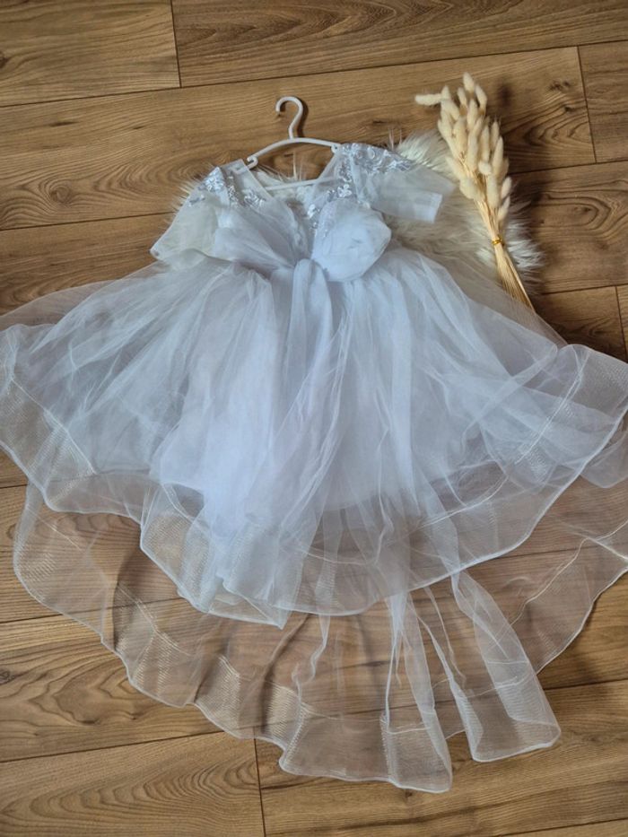 🤍 Sublime robe de cérémonie avec traine blanche 9 mois