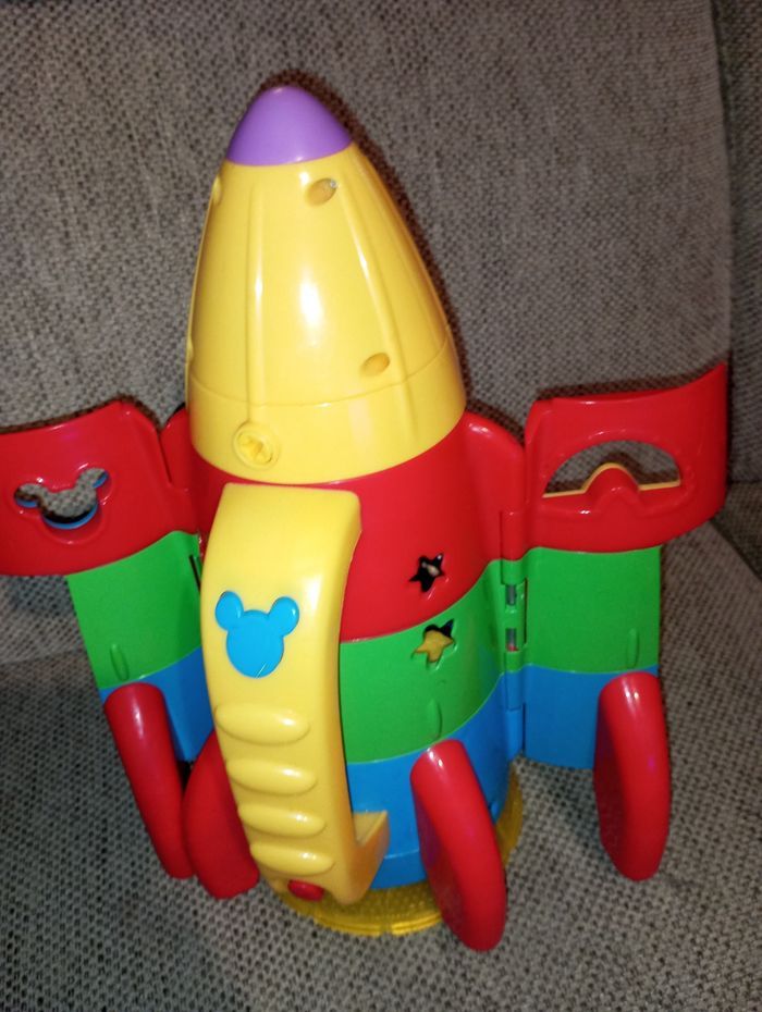 Mickey Fusée - photo numéro 2