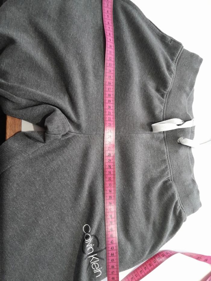 Pantalon jogging calvin Klein taille xs - photo numéro 11