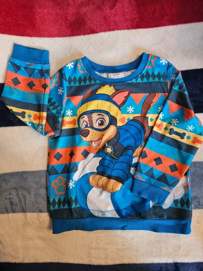 Sweat-shirt 3-4 ans 50 centimes