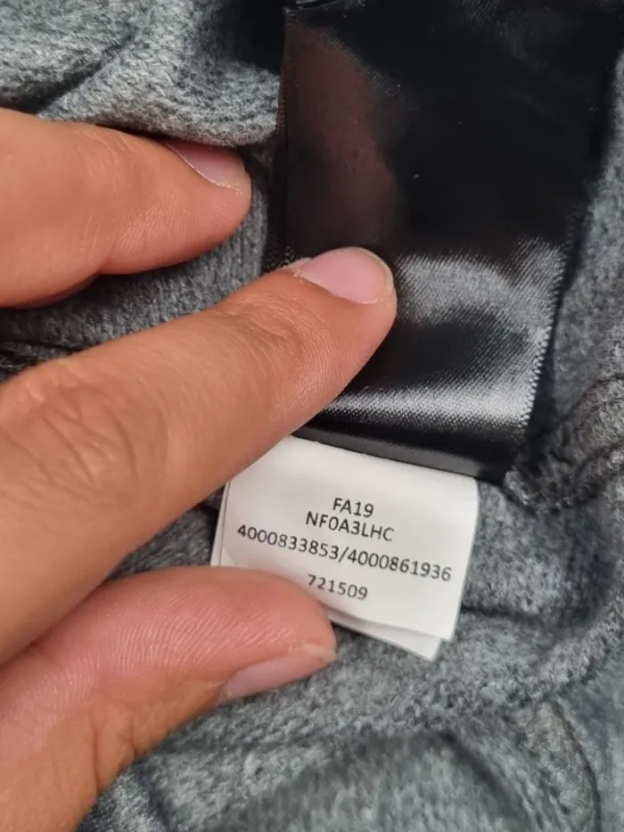 Sweat The North Face gris S Femmes (mesures en photos) - photo numéro 12