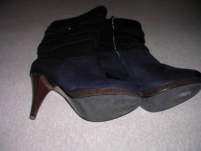 Bottes noires - photo numéro 3