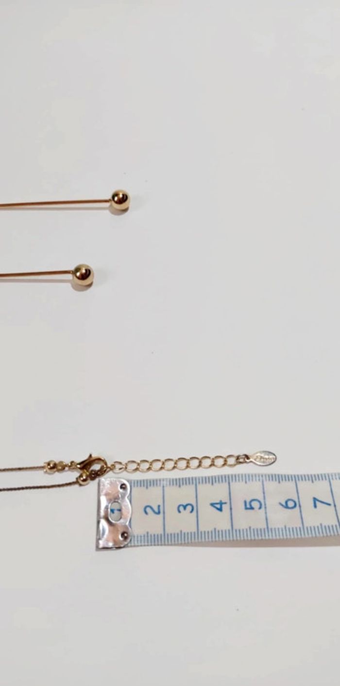 Ensemble boucles d'oreilles pendantes dorées et collier doré pampille - photo numéro 6