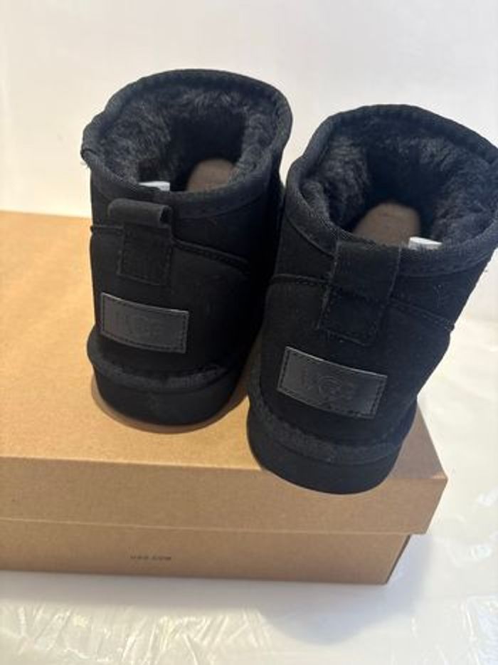 Ugg noir taille 39 - photo numéro 8