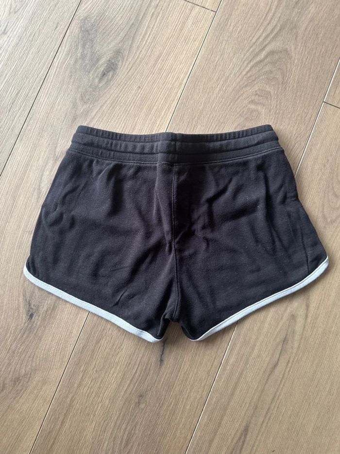 Short de sport fille T.9/10 ans - photo numéro 2