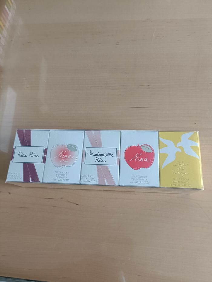 COFFRET NINA RICCI 5 MINIATURES DE 4ML