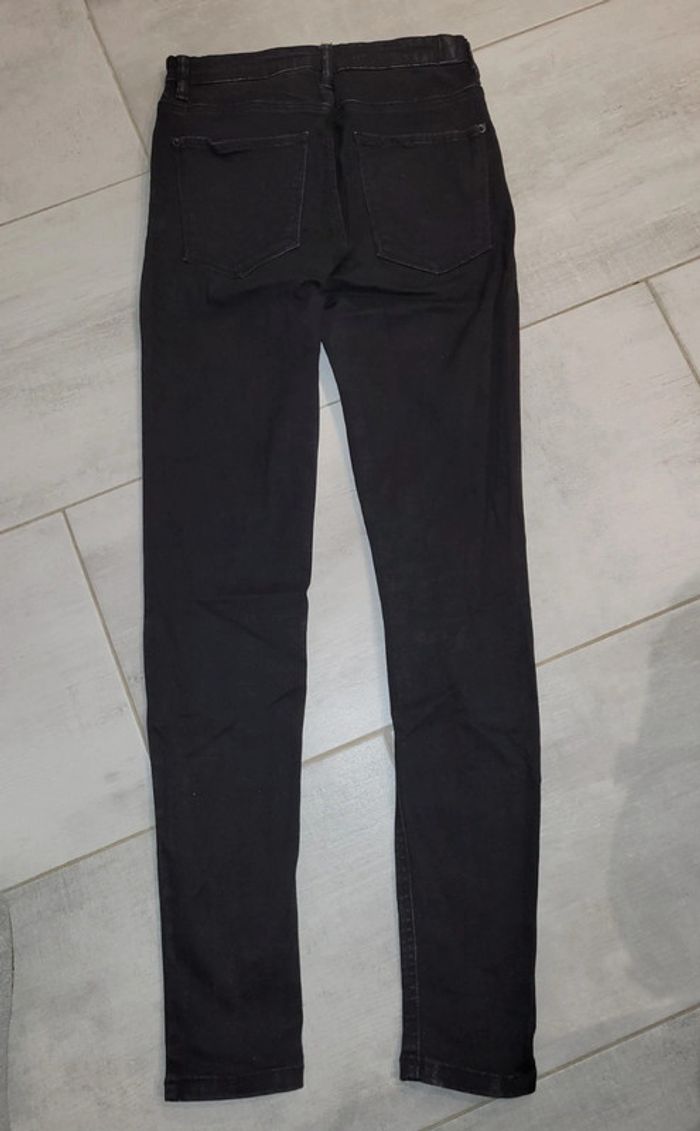 Jean skinny Bershka, taille 38. - photo numéro 2