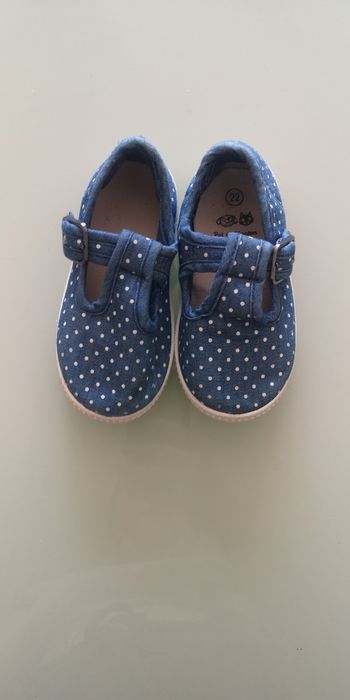 Chaussures petites filles 22