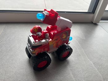 Pat Patrouille Véhicule Figurine Marcus Rescue Wheels Voiture Tout-Terrain avec 2 Projectiles