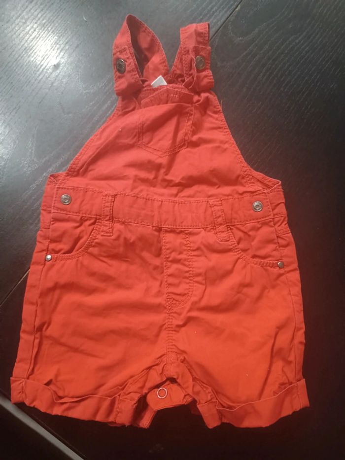 Salopette short taille 6 mois