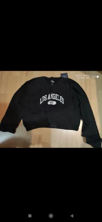 Pull court L Holister