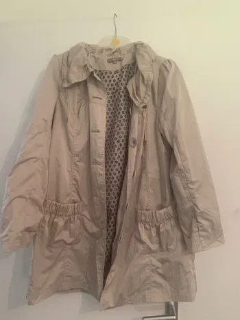trench beige