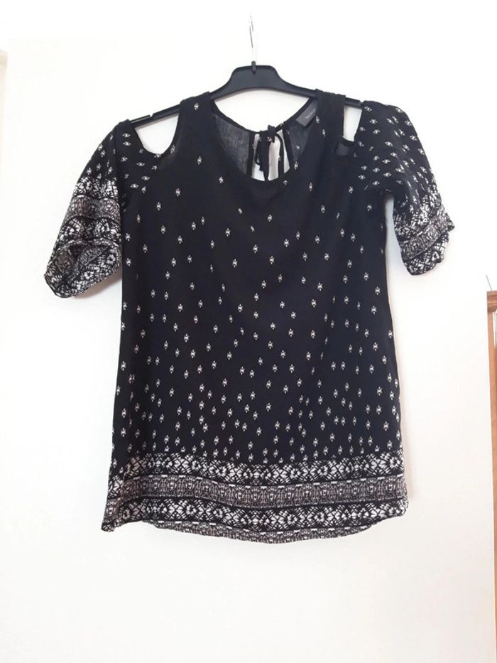 Haut épaules nues - photo numéro 3