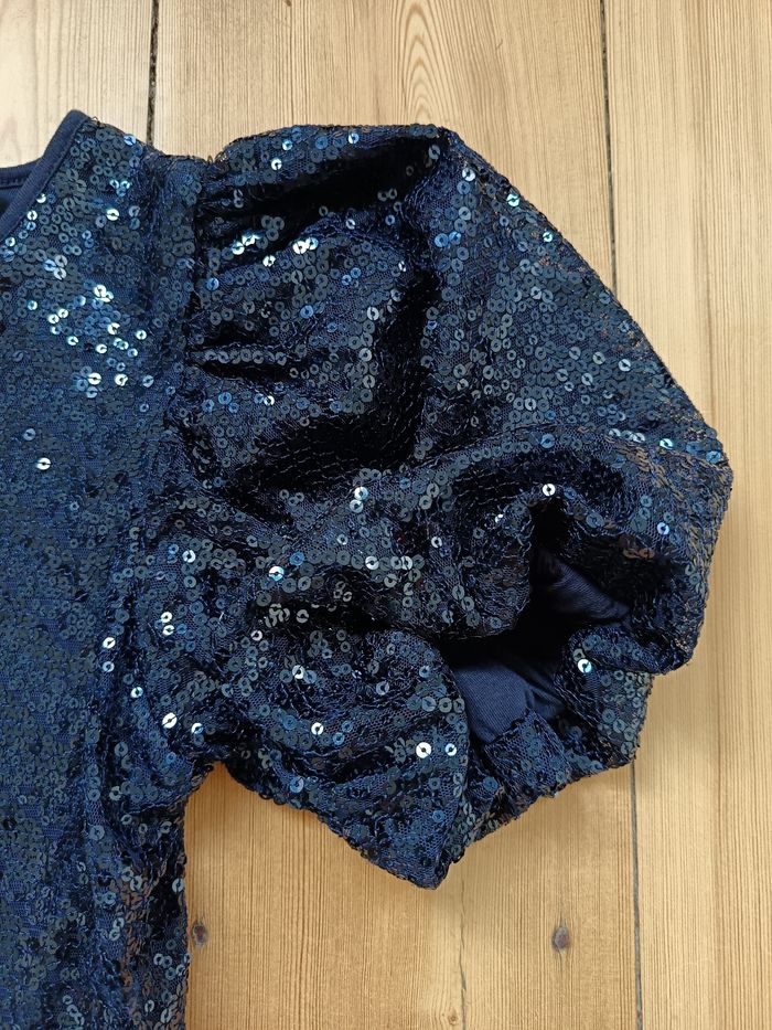 Robe de fête à sequins - photo numéro 3