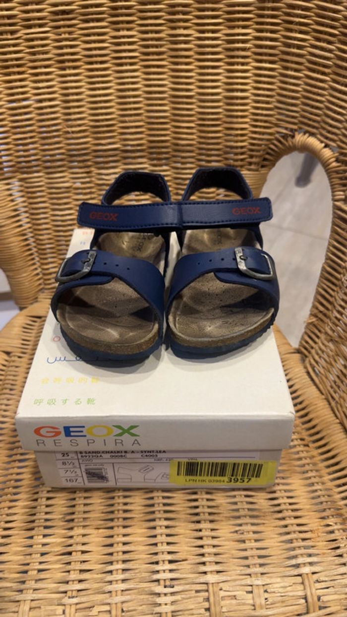 Sandales Geox Taille 25 – Très Bon État – Confortables et Respirantes