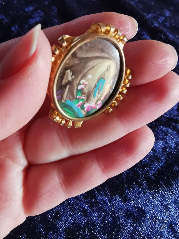 Broche religieuse Lourdes de France vintage - photo numéro 5