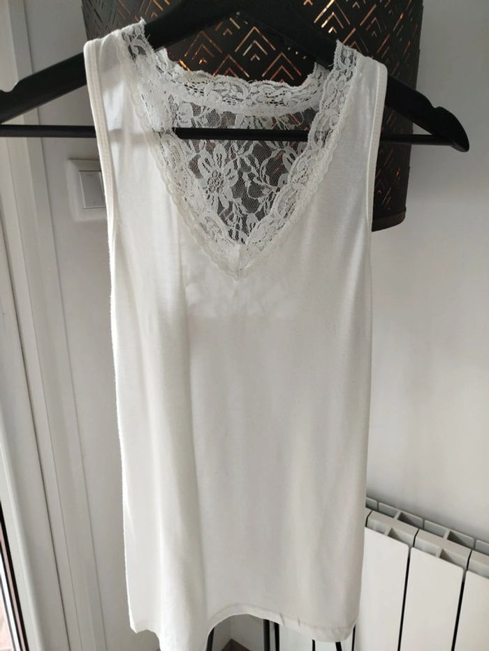 #top#blanc#dentelle