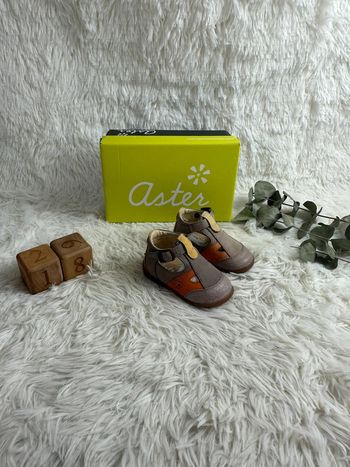 Paire de sandales Aster taille 18