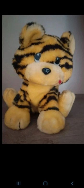 Très beau lionceau peluche doudou