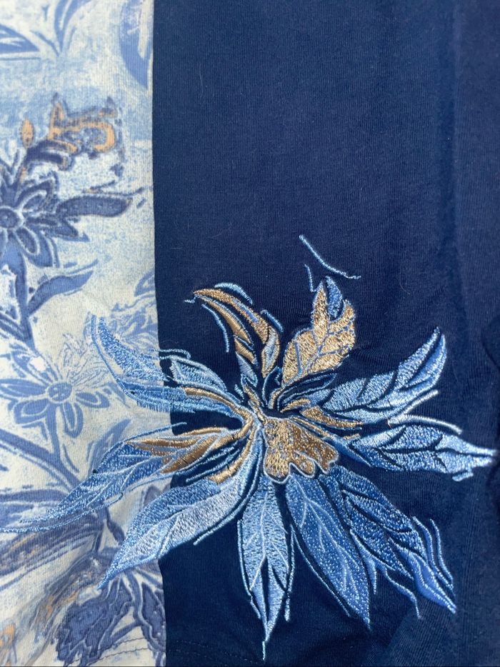 TEE shirt bleu - photo numéro 3