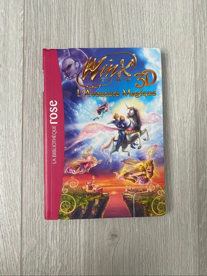 Livre Winx Club "L'Aventure Magique" 3D - photo numéro 2