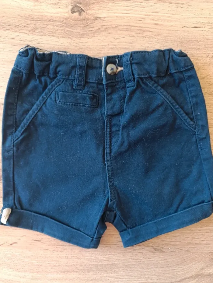 Short garçon taille 18 mois