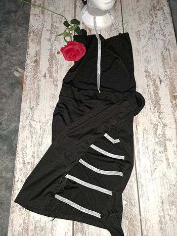 Robe sexy ouverture bande argenté sur le côté