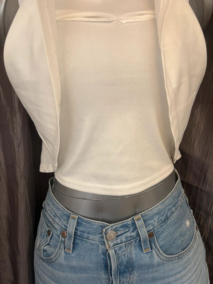 Superbe crop top blanc à volants - photo numéro 3