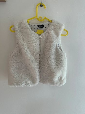 Gilet Kiabi fausse fourrure Kiabi 18 mois