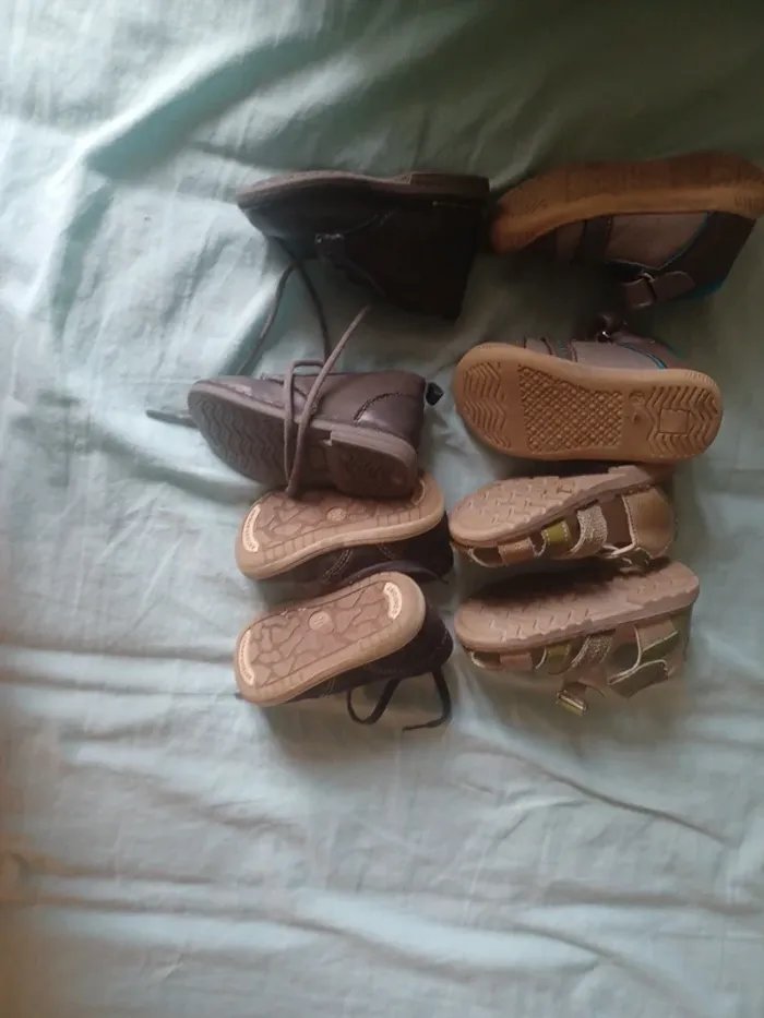 Lot chaussure et chaussettes - photo numéro 2