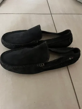 Mocassin en cuir (nubuck) noir grisé pointure 42