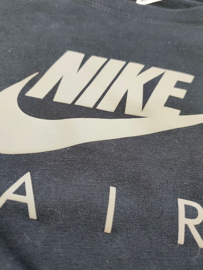 T-shirt crop top Nike – Noir – 10 ans - photo numéro 2