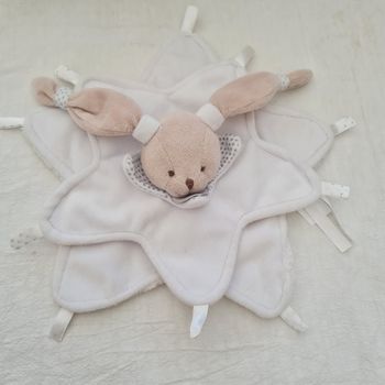 Doudou et compagnie Lapin celeste plat  blanc étoile