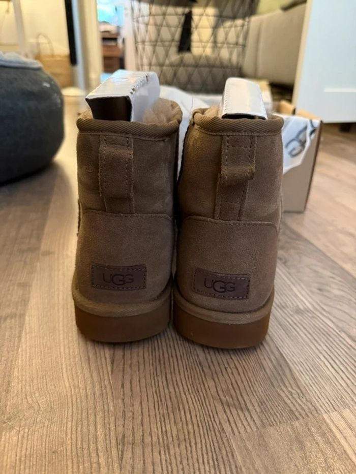 UGG Boots Classic Mini Chestnut taille : 39 - photo numéro 4
