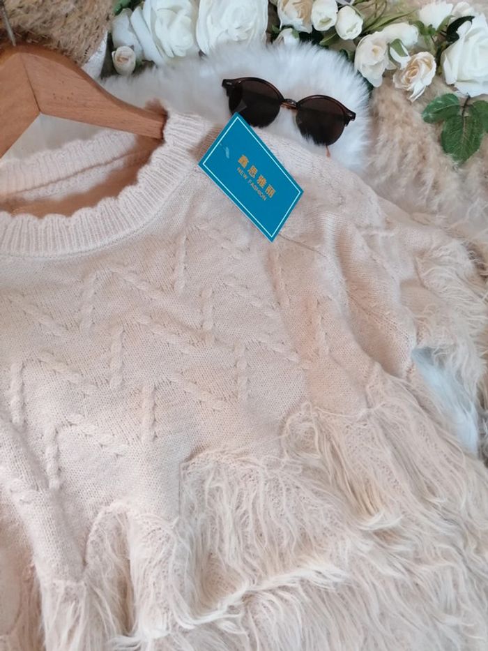 Pull beige neuf avec étiquette taille M - photo numéro 2