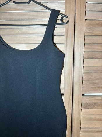 Robe noire taille unique jus d’orange