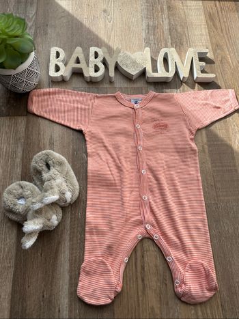 - Pyjama Petit Bateau       - 1 mois  - Très bon état