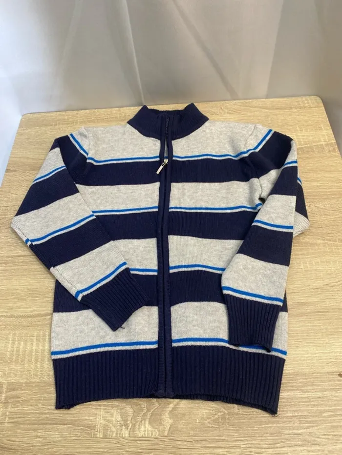 Lot de 9 vêtements vestes/teeshirts/cols roulés taille 8 ans - n5m - photo numéro 2