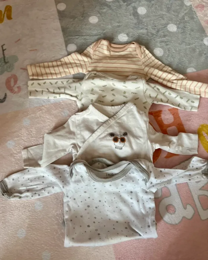Lot de 4 bodies