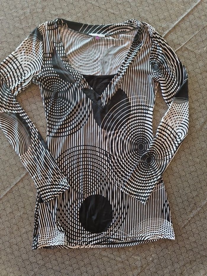 T-shirt manches longues T1 noir a motifs Patrice breal
