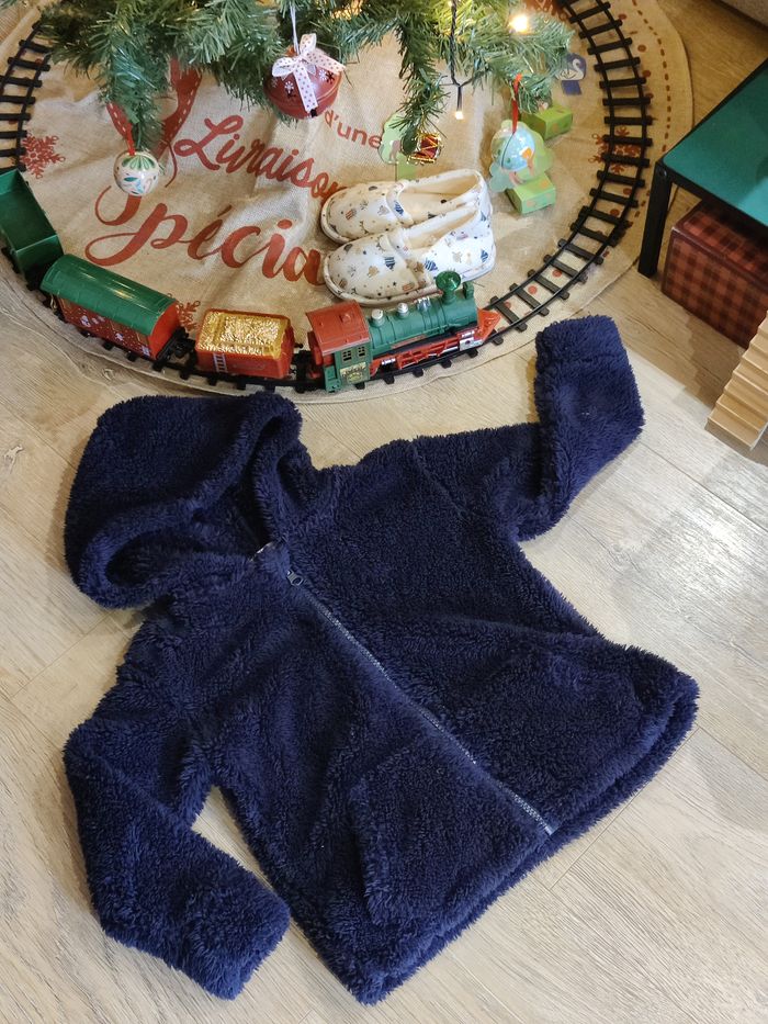 Veste chaude polaire douce marine Essentiel U Taille 3 ans