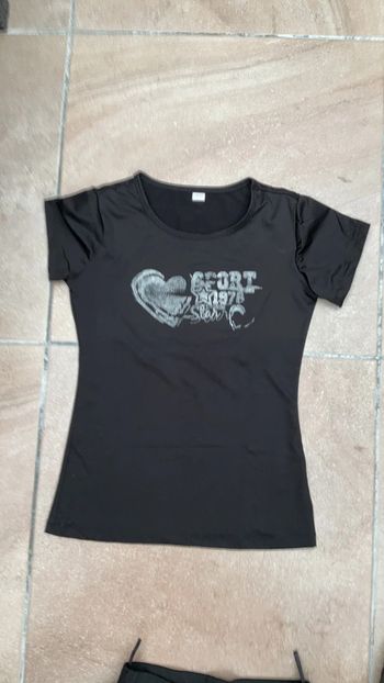 Sarouel noir et t-shirt noir T12ans (n°4)