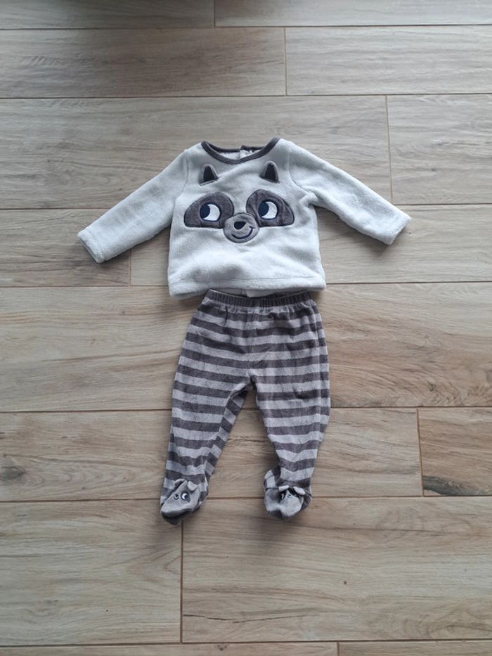 Pyjama tout chaud 12 mois