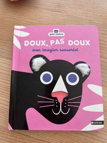 Livre bébé à toucher