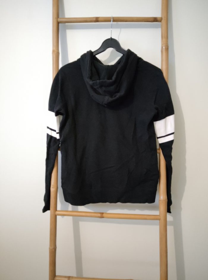 Sweat à capuche noir et blanc - photo numéro 2