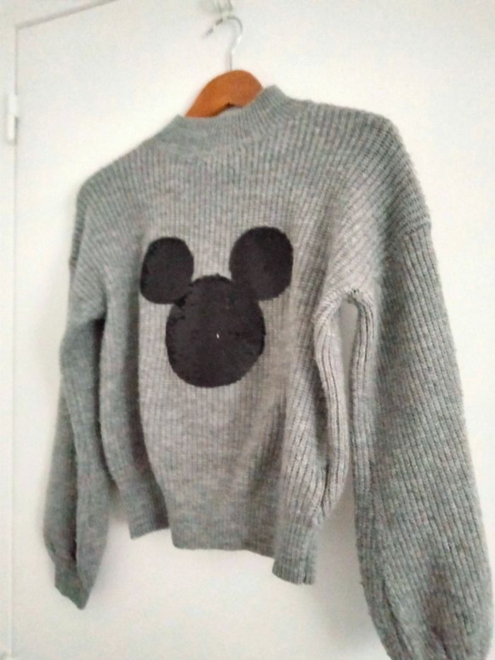 Pull avec petit col avec sequins Disney