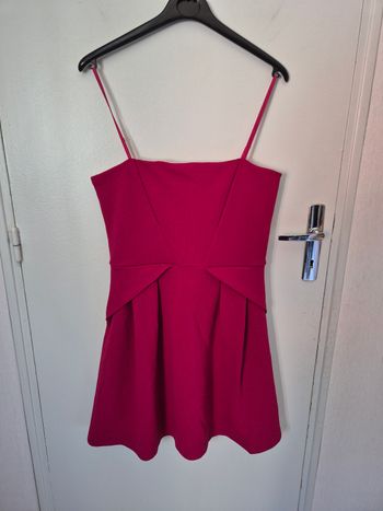 Magnifique robe a bretelles taille 40
